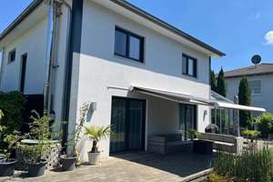 Modernes Einfamilienhaus mit Wintergarten, Doppelgarage und liebevoll angelegtem Garten in Schwendi – Die vollständige Adresse der Immobilie erhältst du vom Anbieter., 88477 Schwendi – Vorschaubild 4