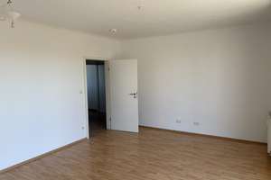 2 Zimmern Dachgeschosswohnung mit 23,5 qm Dachterasse von Privat – Die vollständige Adresse der Immobilie erhältst du vom Anbieter., 21031 Lohbrügge, Hamburg – Vorschaubild 3