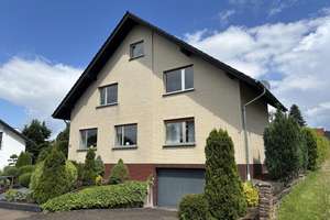 Geräumige 4-Zimmer-Wohnung im Dachgeschoss mit Fernsicht in Bad Oeynhausen - Volmerdingsen – Die vollständige Adresse der Immobilie erhältst du vom Anbieter., 32549 Bad Oeynhausen – Vorschaubild 3