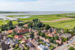 Saniertes Einfamilienhaus nahe der Ems mit zwei Garagen – Emden – Vorschaubild 1