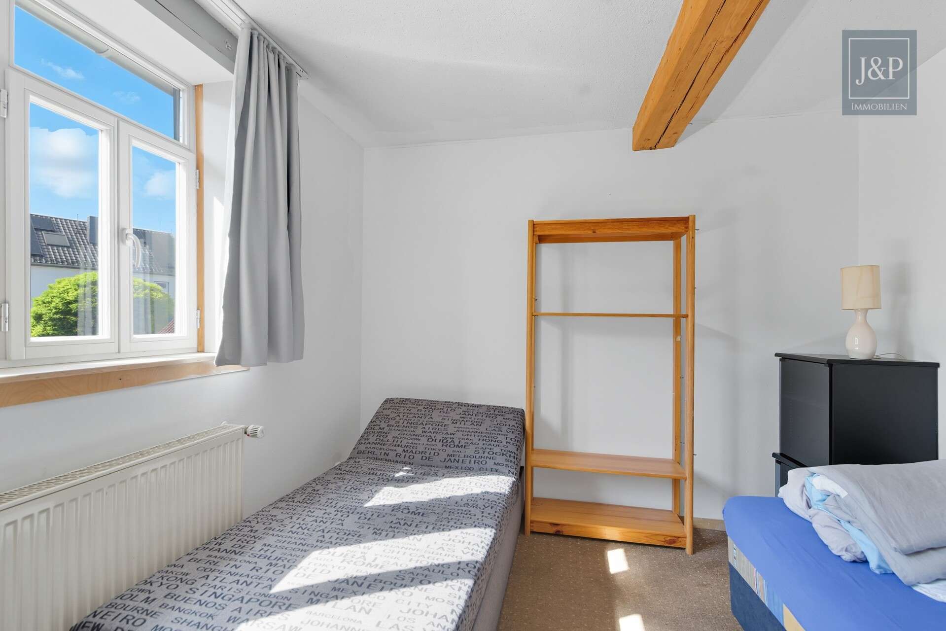 Immobilie in Bruchköbel - Zentral & vielseitig: Großes Fachwerkhaus mit Einliegerwohnung und Nebengebäuden! - Bild 16