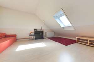 Familienfreundliches Reihenmittelhaus mit Sonnenbalkon und ausgebautem Dachgeschoss – Die vollständige Adresse der Immobilie erhältst du vom Anbieter., 22457 Schnelsen, Hamburg – Vorschaubild 16