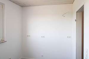 Viel Raum für die Familie: 4 Zimmer mit Loggia, neuem Bad und Stellplatz in Hondelage – 38108 Hondelage, Braunschweig – Vorschaubild 5