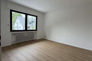 ALBERT WOLTER 1919 IVD! Köln-Lövenich, frisch renovierte 3 Zimmerwohnung mit großer Loggia – Die vollständige Adresse der Immobilie erhältst du vom Anbieter., 50859 Lövenich, Köln – Vorschaubild 11