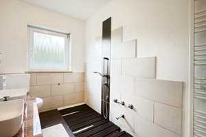 Dreifamilienhaus in ruhiger Lage  – Top gepflegt und bestens vermietet – Rosenheim (Kreis) – Vorschaubild 1