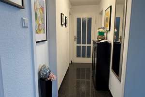 Attraktive Doppelhaushälfte mit 3 Wohneinheiten und sonnigem Traumgarten und neuer PV Anlage – Die vollständige Adresse der Immobilie erhältst du vom Anbieter., 71116 Gärtringen – Vorschaubild 6