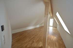 Exklusive Maisonettewohnung im Dachgeschoss mit Spitzboden, Balkon  und Loggia – Schloßgarten 71, 22043 Marienthal, Hamburg – Vorschaubild 13