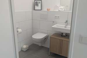 Stilvoll möbliertes Studentenapartment | Uni/OTH, 8. Etage, Fernblick – Otto-Hahn-Straße 40, 93053 Galgenberg, Regensburg – Vorschaubild 15