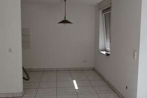 Schöne 3,5-Zimmer-Wohnung in Duisburg-Hochheide - Marktplatz – Die vollständige Adresse der Immobilie erhältst du vom Anbieter., 47198 Hochheide, Duisburg – Vorschaubild 4