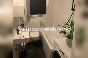 Tauschwohnung: Klein aber fein, modernisiert (EBK, Bad, Böden etc.)