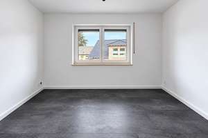 ERSTVERMIETUNG NACH KOMPLETTRENOVIERUNG UND MODERNISIERUNG: 3 ZIMMER, 94 m² & SONNIGER SÜDBALKON – 41547 Dormagen – Vorschaubild 12