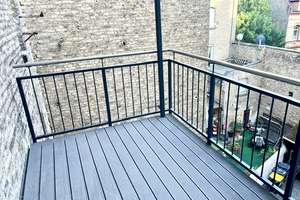 ***Kernsaniert: Helle 2 Zi. Altbauwohnung mit Balkon, zentrale Lage***