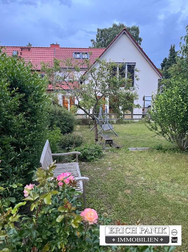 Modernes Einfamilienhaus (DHH)  mit besonderen Ausstattungsmerkmalen in Top-Lage Gartenstadt