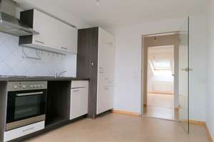 3-4 Zi.-Wohn. Stadtmitte "Ausgebauter Dachspitze" m² ca. 75qm, nach DIN ca. 60qm -provisionsfrei- – Die vollständige Adresse der Immobilie erhältst du vom Anbieter., 65183 Westend / Bleichstraße, Wiesbaden – Vorschaubild 3