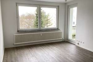 Hier fühlen Sie sich wohl: individuelle 2-Zimmer-Wohnung mit Balkon – Schlehenweg 11, 33609 Heepen, Bielefeld – Vorschaubild 2