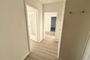 Lichtdurchflutete 3-Zimmer-Wohnung mit Balkon und Aufzug! – Philosophenweg 6, 45279 Essen – Vorschaubild 4