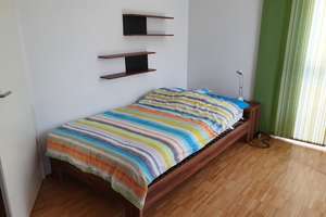 Stilvolle, gepflegte 1-Zimmer-Erdgeschosswohnung mit EBK in Garching bei München – Münchener Straße 24a, 85748 Garching bei München – Vorschaubild 2