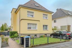 Wohnen & investieren in Brechten: Gepflegtes Mehrfamilienhaus mit Potenzial