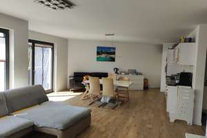 teil möblierte Wohnung/ Penthouse mit 4 Zimmern und Balkon in Potsdam-Babelsberg Süd