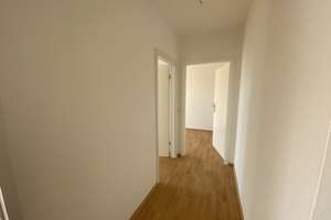 5-Zimmer-Dachgeschoss in der Triftstraße – Die vollständige Adresse der Immobilie erhältst du vom Anbieter., 99086 Ilversgehofen, Erfurt – Vorschaubild 4
