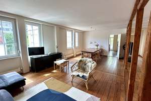 Exklusive 3-Zimmer-Wohnung mit großzügigem Raumgefühl und Potenzial zum Ausbau einer Dachterrasse – 70178 Rotebühl, Stuttgart – Vorschaubild 2