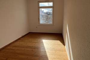 Charmante 2-3-Zimmer mit Südwest-Balkon, EBK, saniertem Badezimmer, Holzdielen etc. – 30165 Vahrenwald, Hannover – Vorschaubild 11