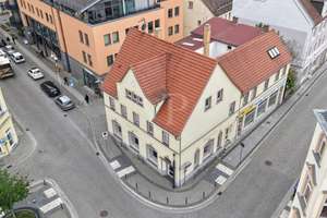 Zentral gelegenes Wohn- und Geschäftshaus in Finsterwalde - 600m² vermietbare Fläche – Die vollständige Adresse der Immobilie erhältst du vom Anbieter., 3238 Finsterwalde – Vorschaubild 2