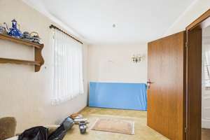 Gepflegtes Einfamilienhaus mit Garten, Garage und ruhiger Wohnlage – ideal für Familien – Die vollständige Adresse der Immobilie erhältst du vom Anbieter., 42659 Burg/Höhscheid, Solingen – Vorschaubild 4