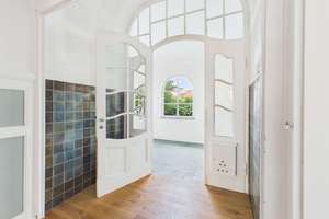 Ein Stück Ingolstädter Geschichte: Jugendstilvilla mit herrlichem Garten in begehrter Innenstadtlage – Die vollständige Adresse der Immobilie erhältst du vom Anbieter., 85057 Nordwest, Ingolstadt – Vorschaubild 3