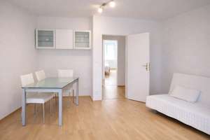 Erstbezug nach Sanierung: Helle 2-Zimmer-Wohnung im 2.OG mit Balkon & Aufzug in Wilmersdorf – Spessartstraße 22, 14197 Wilmersdorf, Berlin – Vorschaubild 2
