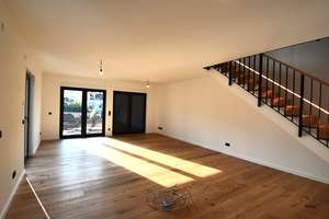 Erstbezug! Hochwertige A+ Energieeffizienz -  Neubau DHH mit Terrasse,  Garten, PV-Anlage, – Malchiner Str. 33b, 15366 Neuenhagen bei Berlin – Vorschaubild 2