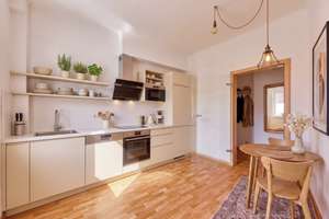 Viel Platz und zahlreiche Möglichkeiten – Wohnhaus mit Entwicklungspotenzial in Geisenheim OT – Die vollständige Adresse der Immobilie erhältst du vom Anbieter., 65366 Geisenheim – Vorschaubild 2