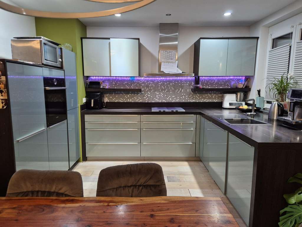 Immobilie in Winterbach - Modernes Wohnglück auf einer Ebene: Kernsanierter Bungalow mit High-End-Küche & Ausbaureserve - Bild 4