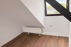 Jungs-Maisonette-WG Krefeld frisch teilsaniert ab sofort – Sankt Töniser Straße 151, 47804 Kempener Feld/Baackeshof, Krefeld – Vorschaubild 3