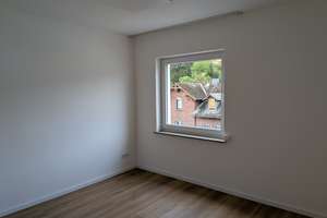 ab sofort: renovierte 2ZKB mit Infrarotheizung und Balkon, optional Stellplatz / Garage – 57074 Siegen, Siegen – Vorschaubild 16