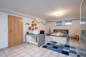 Familientraum in Berlin-Buckow: Großzügiges Einfamilienhaus mit großem Garten und Doppelgarage – Die vollständige Adresse der Immobilie erhältst du vom Anbieter., 12357 Buckow, Berlin – Vorschaubild 11