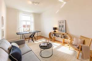 Bezugsbereite, lichterfüllte 4-Zimmer-Altbauwohnung mit Wohnküche und Balkonen – Die vollständige Adresse der Immobilie erhältst du vom Anbieter., 81677 Steinhausen, München – Vorschaubild 4