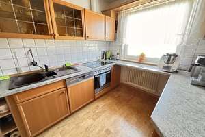 Ideal für große Familien:
2 ½-FAMILIENWOHNHAUS
MIT GARTEN UND 3 GARAGEN – Die vollständige Adresse der Immobilie erhältst du vom Anbieter., 74523 Schwäbisch Hall – Vorschaubild 9
