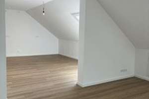Top DG-Wohnung, große Küche, Gäste WC + Fenster, Abstellraum und Fernblick über Barmen – Heidter Berg 25, 42283 Heckinghausen, Wuppertal – Vorschaubild 7