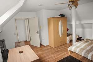 Seltene Gelegenheit: Maisonettewohnung mit Balkon,  zwei Eingängen und Stellplatz – Die vollständige Adresse der Immobilie erhältst du vom Anbieter., 65205 Erbenheim, Wiesbaden – Vorschaubild 6