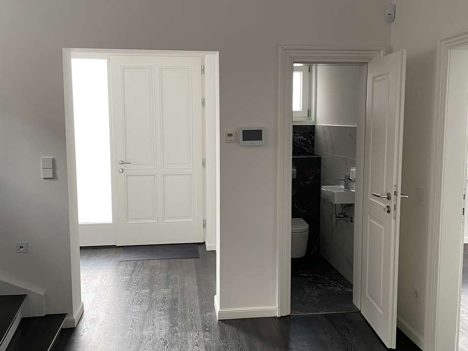 Eingang mit Gäste-WC