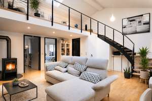 Exklusives Penthouse über den Dächern Berlins – Architektur trifft private Rooftop-Idylle – Die vollständige Adresse der Immobilie erhältst du vom Anbieter., 10785 Tiergarten, Berlin – Vorschaubild 1