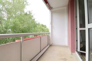 3-Raumwohnung mit Dusche, Balkon und Aufzug – Irkutsker Straße 47, 9119 Kappel, Chemnitz – Vorschaubild 2
