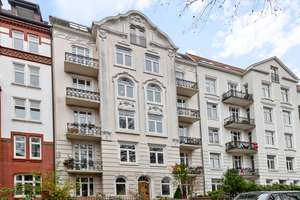 Jugendstilwohnung mit großem Privatgarten