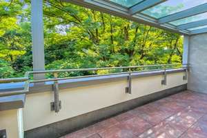 Wertbeständig investieren, Nießbrauch-Dachterrassenwohnung mit Südlage in München-Berg am Laim