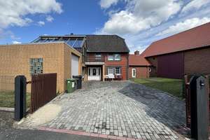 Charmantes Zuhause mit großem Garten, Wintergarten, Kamin und vielen Möglichkeiten – Die vollständige Adresse der Immobilie erhältst du vom Anbieter., 38159 Vechelde – Vorschaubild 6