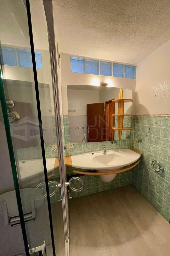 Immobilie in Taunusstein - Grundsolides Invest in Hahner Zentrumslage! - Bild 3