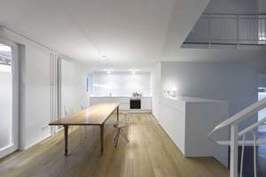 Außergewöhnliche Maisonette in Stuttgart-Süd, hochwertig saniert, separater Eingang + Stellplatz – Die vollständige Adresse der Immobilie erhältst du vom Anbieter., 70178 Karlshöhe, Stuttgart – Vorschaubild 2