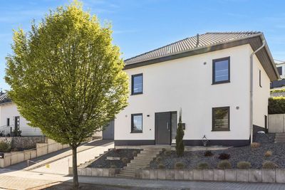 Leben auf höchstem Niveau – modernes Haus mit hochwertiger Ausstattung in ruhiger Wohnlage