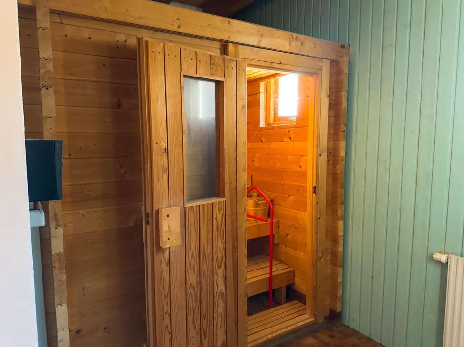 Sauna im Badezimmer im Erdgesc